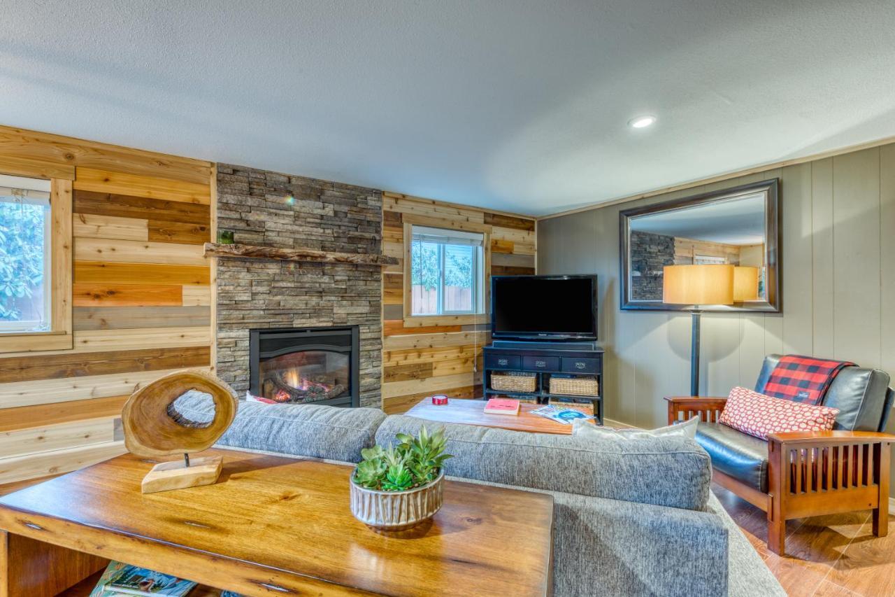 Cozy Coleman St. Cottage Bethel 외부 사진